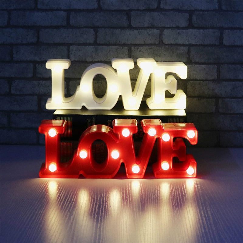 LED love felirat - Több színben