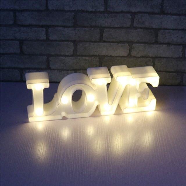 LED love felirat - Több színben